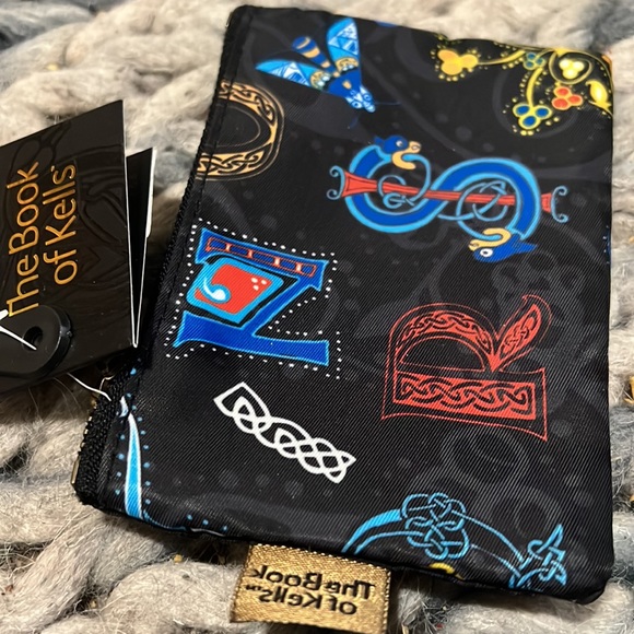 Irish Books of Kells Pouches - Picture 3 of 3